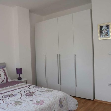 Apartments Ruzica พูลา ภายนอก รูปภาพ