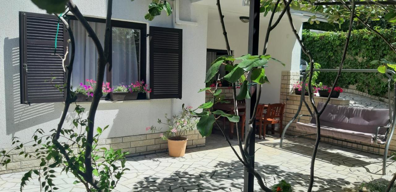 Apartments Ruzica พูลา ภายนอก รูปภาพ