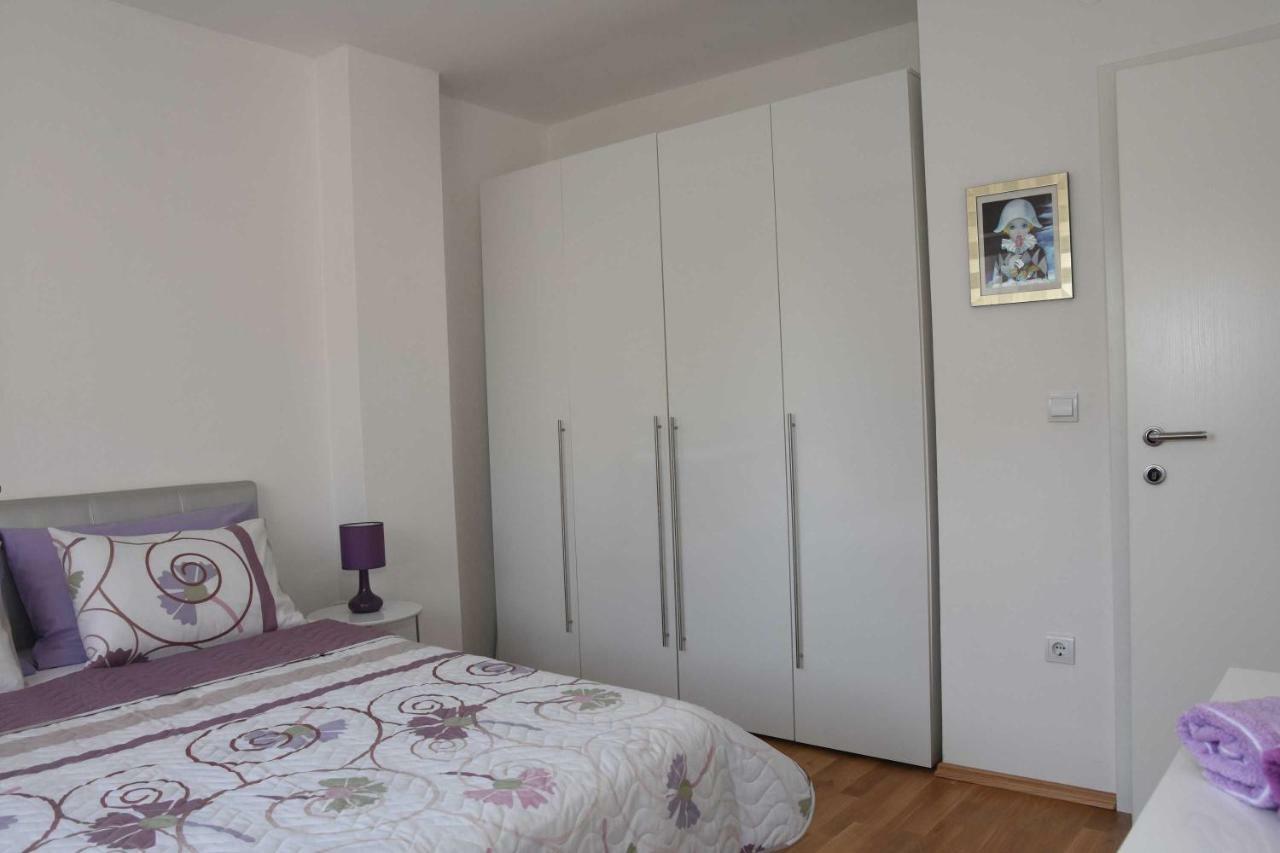 Apartments Ruzica พูลา ภายนอก รูปภาพ
